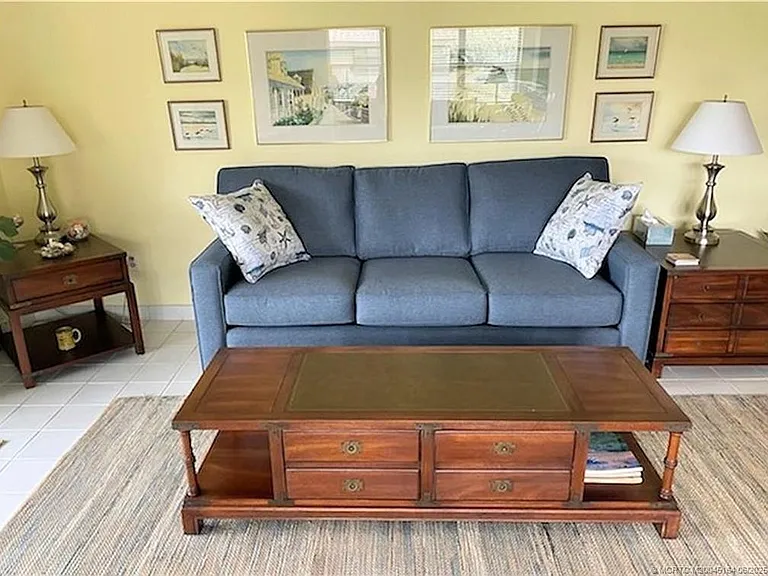 SE Sea Island Way — Photo 18