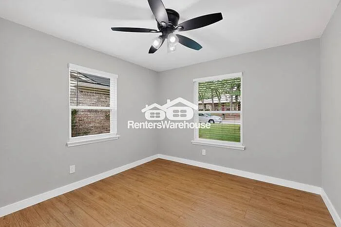 733 Ridgewood Cir — Photo 32