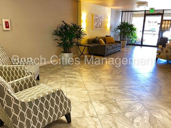 3rd image of 4505 California Ave Unit 509