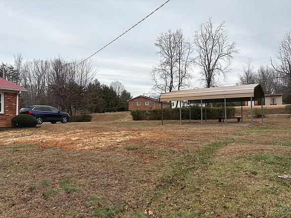 2nd image of 1098 Maison Ct
