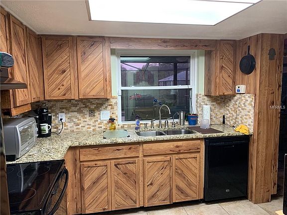 4th image of 3227 Heather Glynn Dr