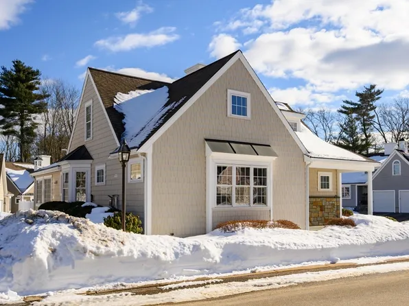 6 Tee Time Ln Unit 38, South Weymouth, MA 02190