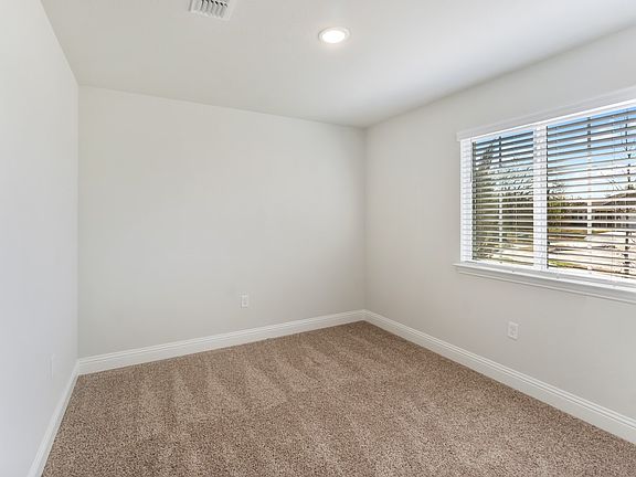 5th image of 112 Jay St
