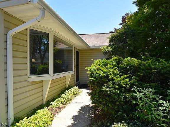 2nd image of 250 Fairpark Dr