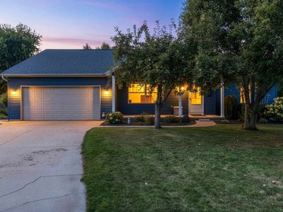 N1747 Hot Springs Ct, Greenville, WI, 54942