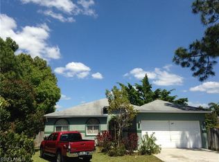 114 7th St, Naples, FL 34113