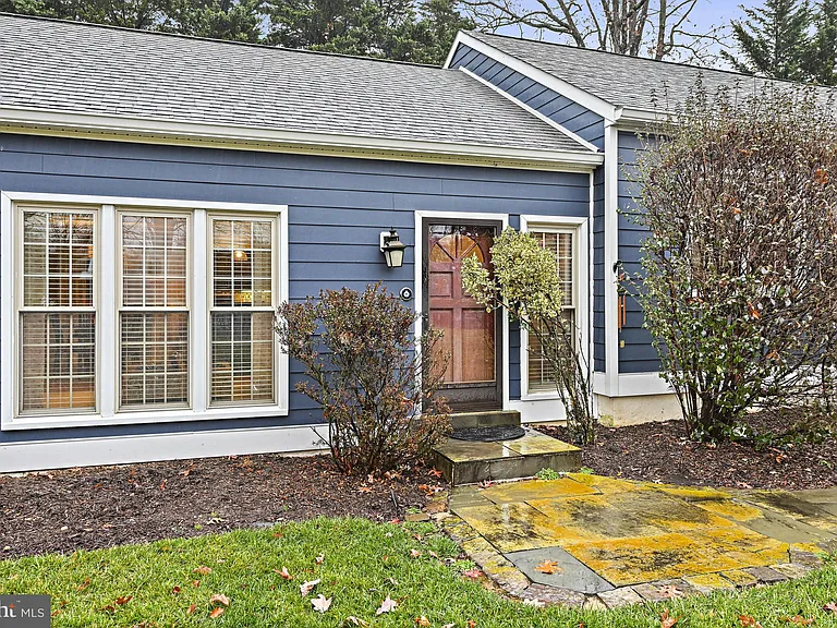 1008 Park St SE — Photo 6