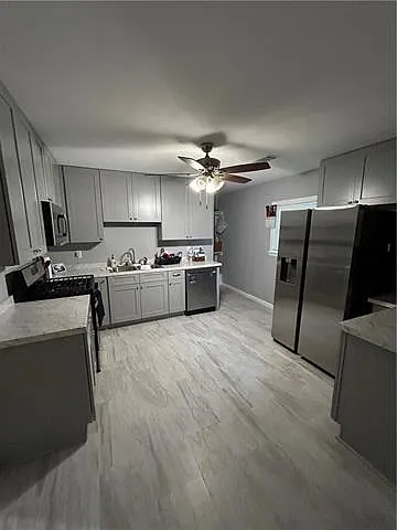 221 Martin Ln — Photo 10