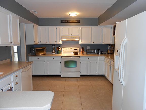 5th image of 526 Forest Hill Dr