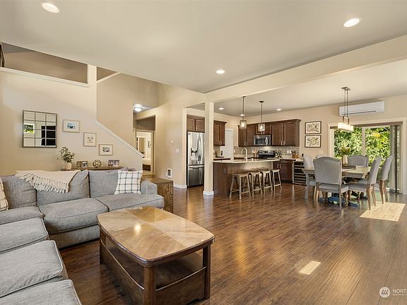 5th image of 5556 Old Settler Drive