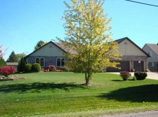 13400 Grafton Rd, Carleton, MI 48117