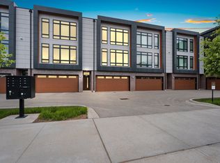 1100 Brookwood Dr, Green Bay, WI 54304