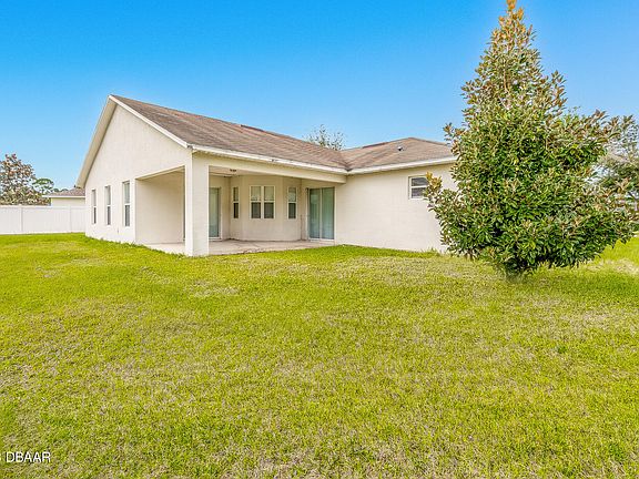 3rd image of 140 Heathrow Dr