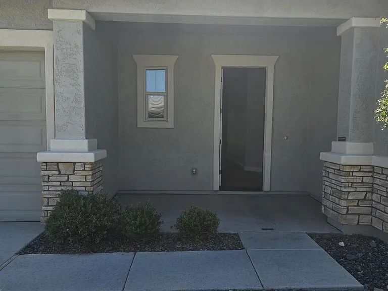 5605 N 189th Dr — Photo 3