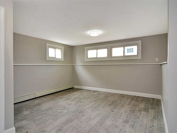 5th image of 2407 Spruce St