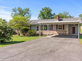 6011 Crisp Ln, Knoxville, TN 37920
