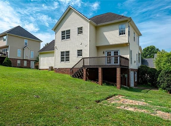 4th image of 2614 Ironwood Dr