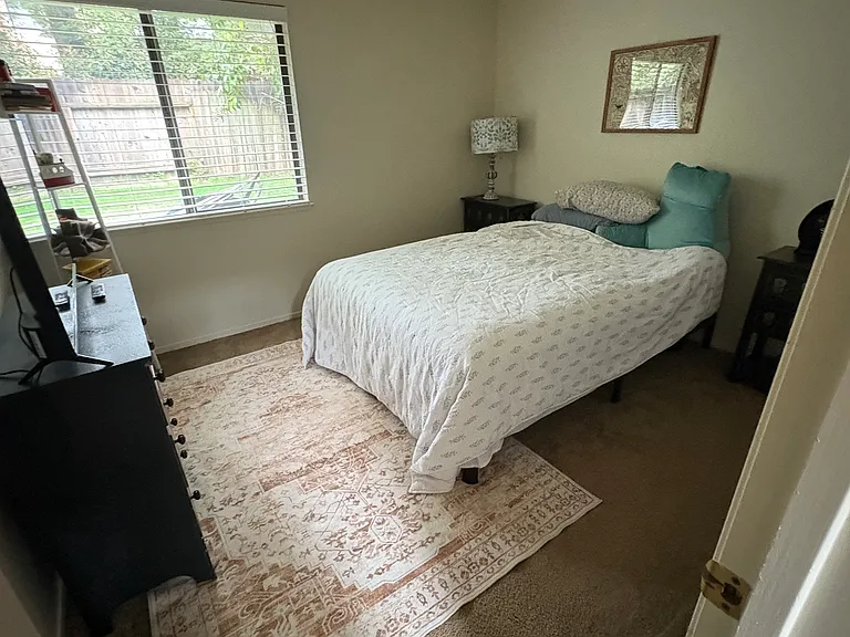 527 Flicker Ave — Photo 7