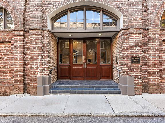 3rd image of 3 Queen St APT 304