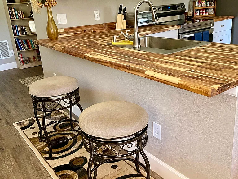 Breakfast seating