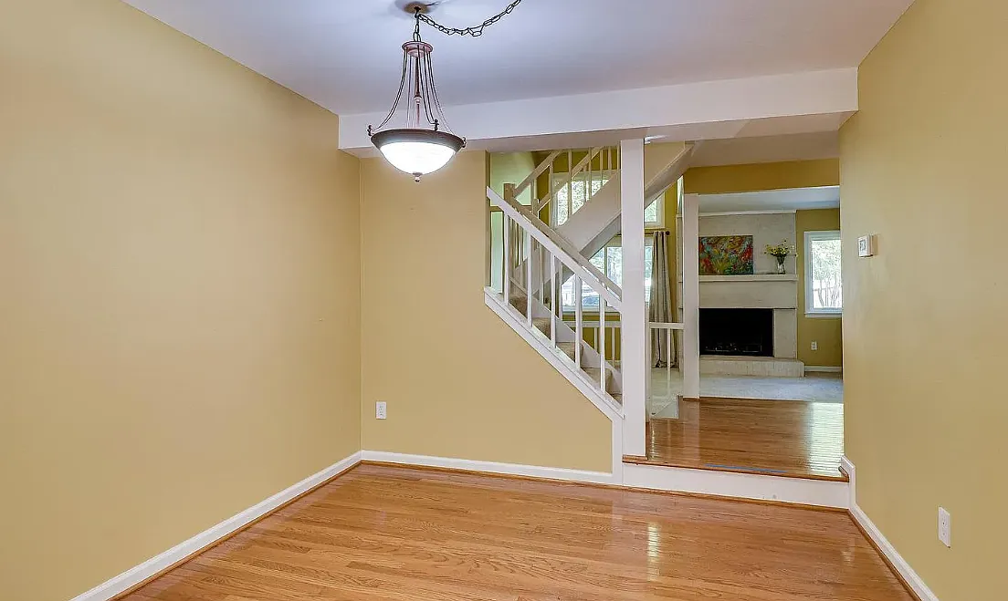 3 bed, 2.5 bath, 1823 sqft, $5,490 — Photo 3