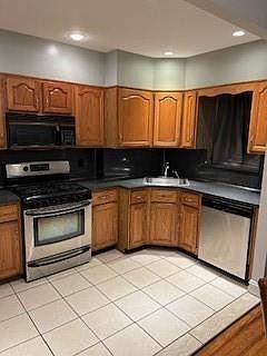 3rd image of 6807 Bay Cliff Ter