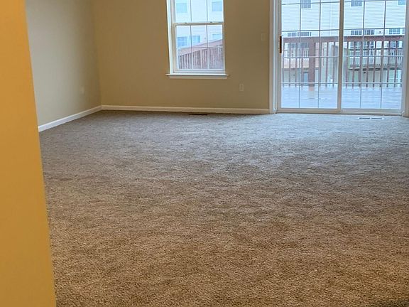5th image of 2455 Gillian Ln