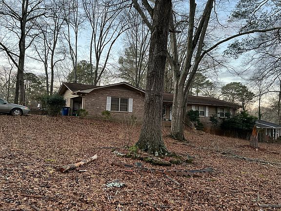 3rd image of 115 Holly Ln