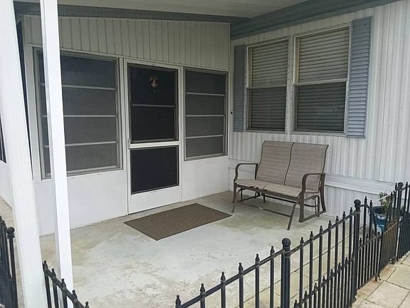 4th image of 405 3rd St