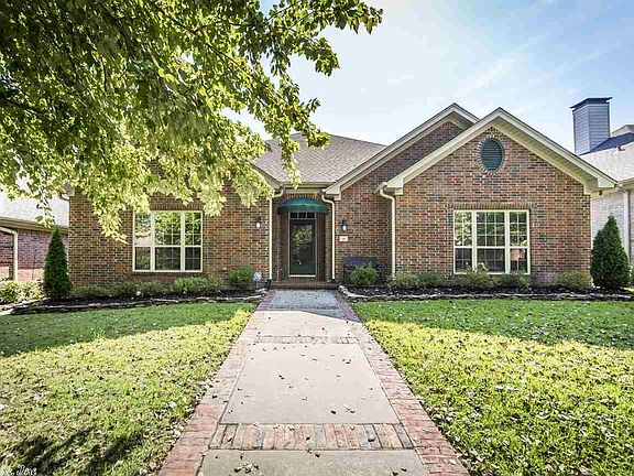 3rd image of 36 Montagne Ct
