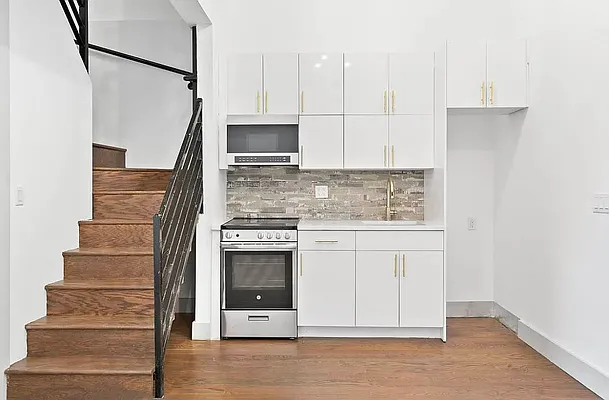 Rented by ERNY LLC | media 13