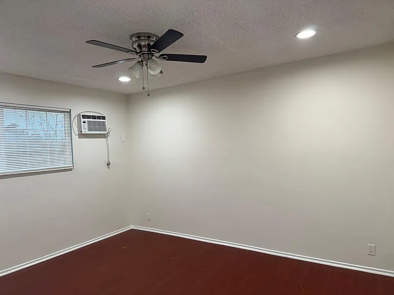 11258 Tiara St #7 — Photo 35
