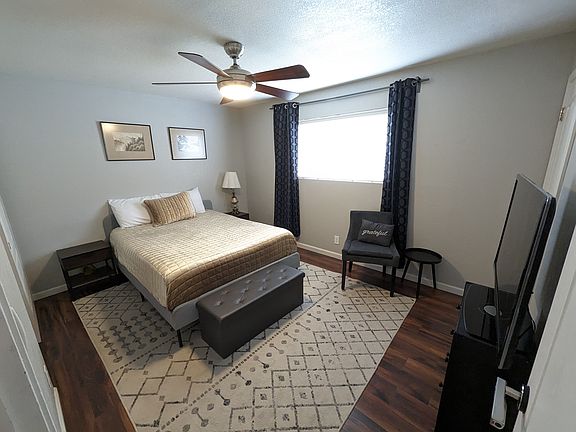 Main Bedroom with private Bathroom- AVAILALE NOW