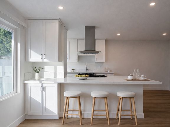 5th image of 7741 Romaine St #4