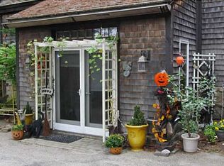 186 Arcadia Rd, Hope Valley, RI 02832