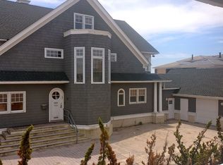 125 Beach 128th St, Belle Harbor, NY 11694