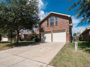 924 Wood Brook Dr, Grand Prairie, TX 75052