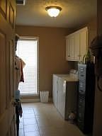 3rd image of 2004 Eastlake Dr