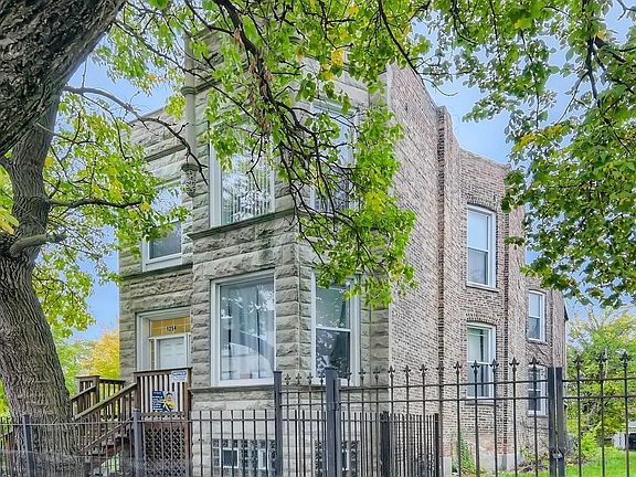 2nd image of 1254 S Central Park Ave