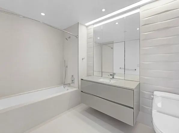 400 Park Avenue South image 13 of 26