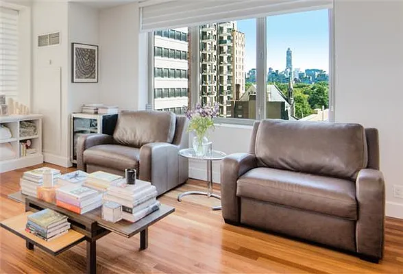 Sold by (Legacy) Elegran | media 9