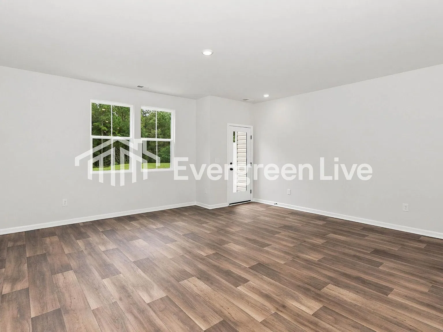 3 bed, 2.5 bath, 1897 sqft, $1,850 — Photo 3