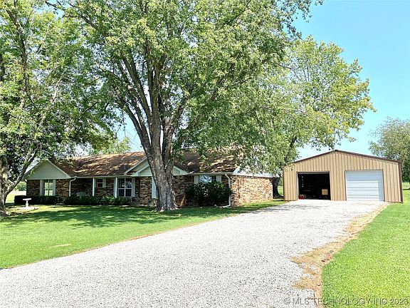 2nd image of 10881 E Canyon Oaks Cir