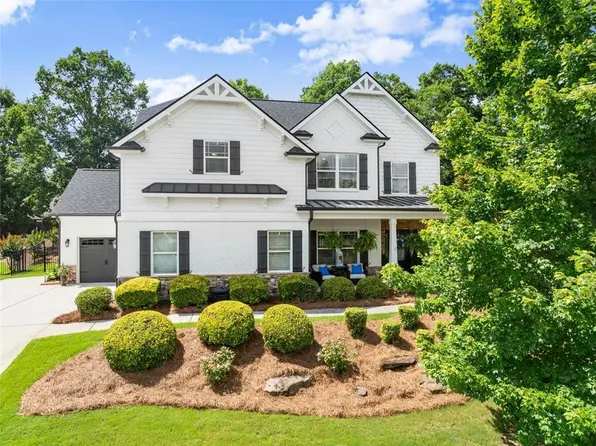 2213 Independence Ln, Buford, GA 30519