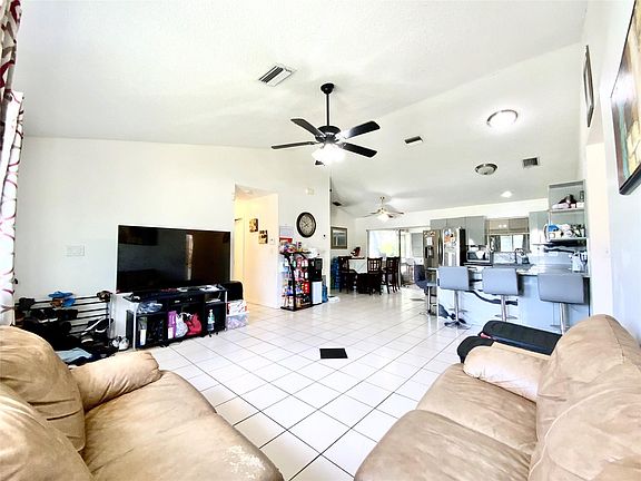 4th image of 540 NE 38th Street