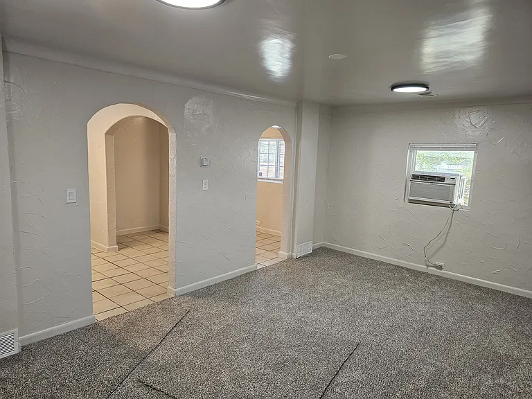 925 S Yates St #1 — Photo 4