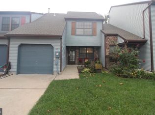 25 Charlene Ct, Robbinsville, NJ 08691