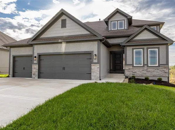 6925 NE 102nd St, Kansas City, MO 64156