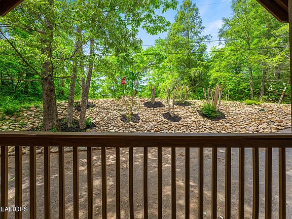 4th image of 459 Ownby Cir