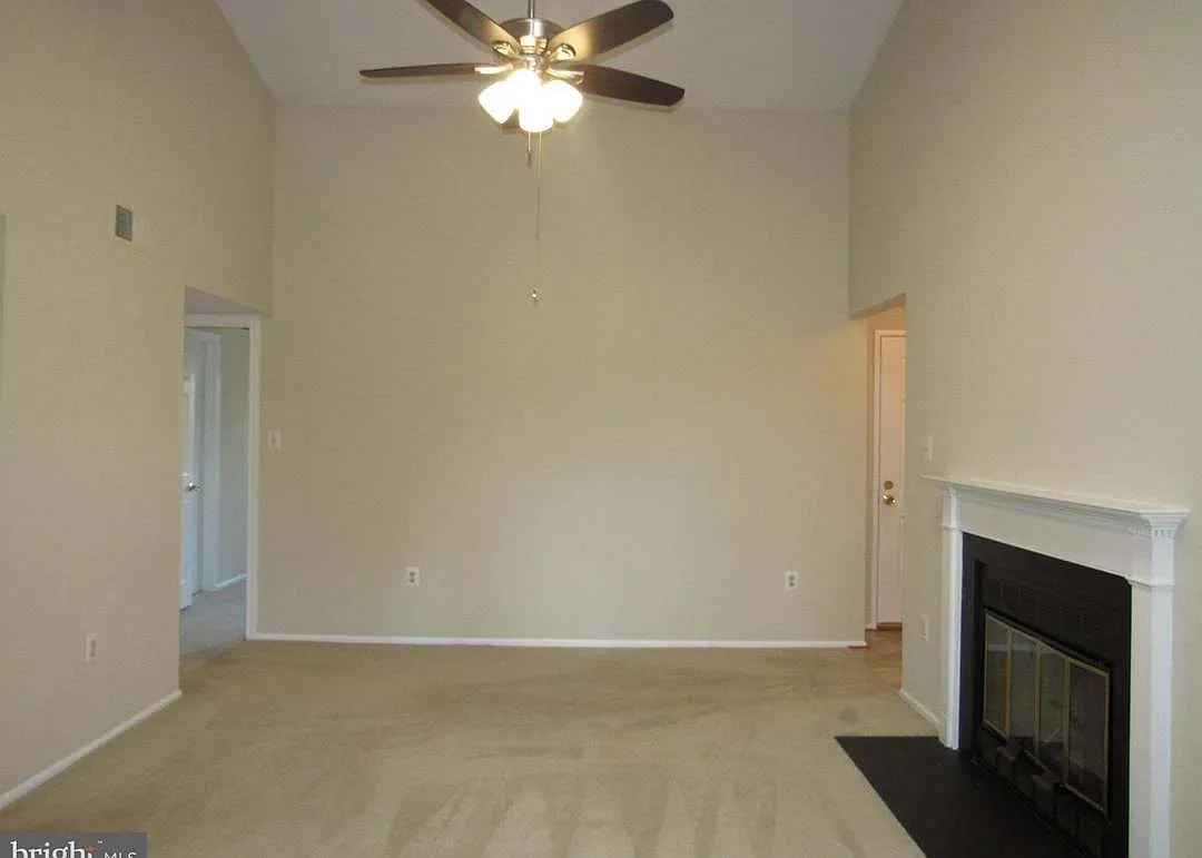 2 bed, 851 sqft, $2,499 — Photo 4